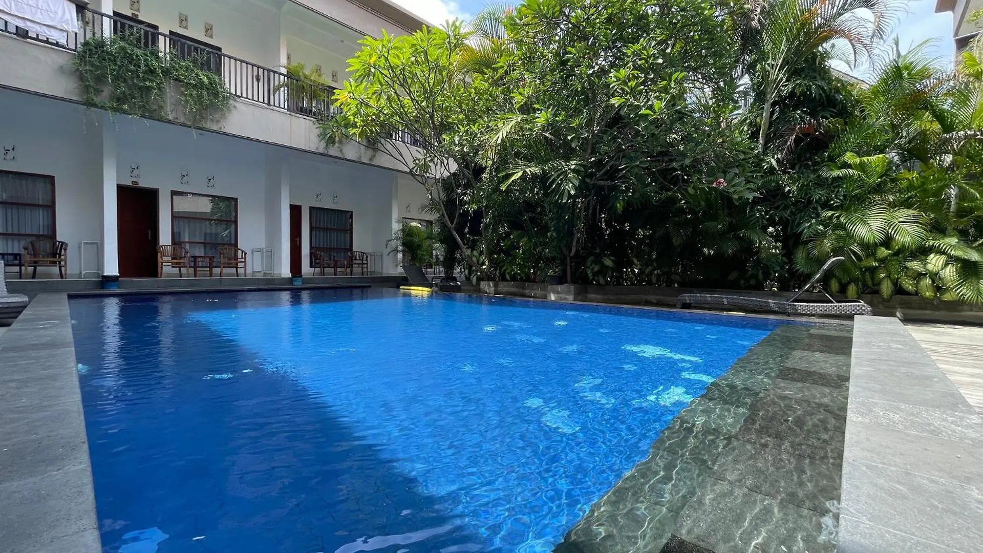 **  Seminyak Point Guest House Indonesia